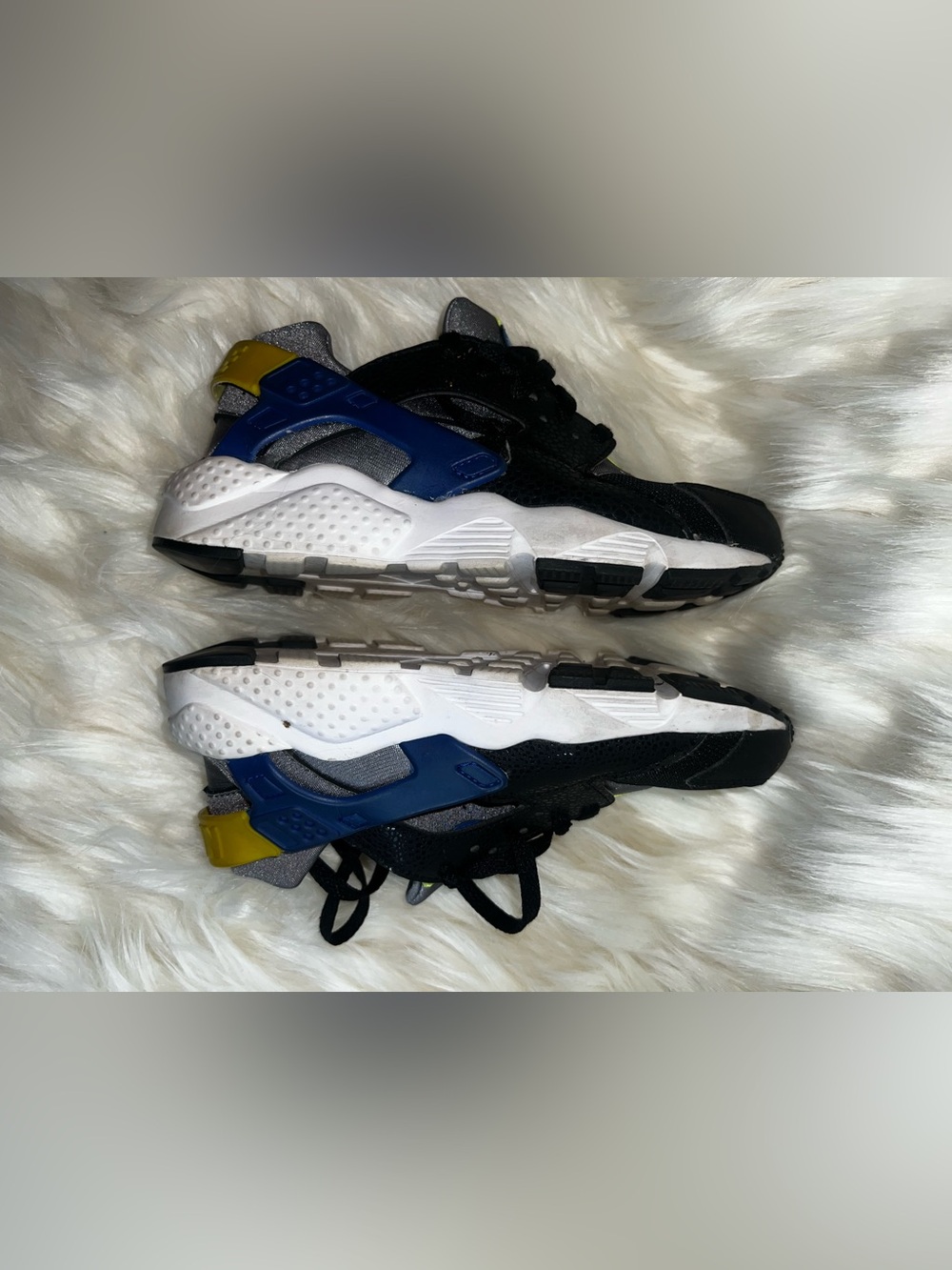 Nike Air Huarache Black Gray Blue Volt Sneakers - US 5Y/ Women’s 6.5